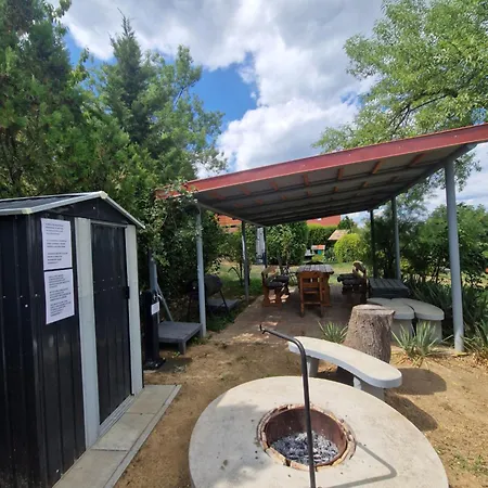 Margo Nyaralo Hébergement de vacances *