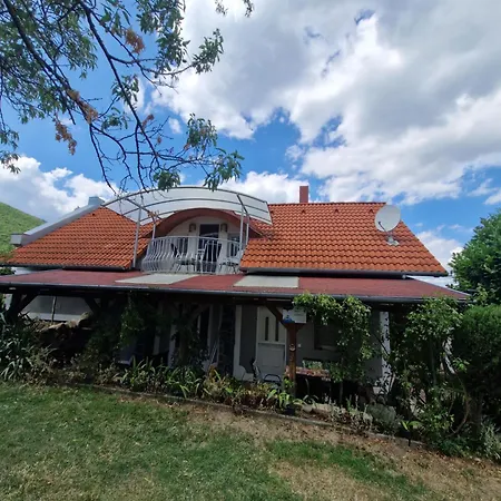 Margo Nyaralo Holiday home Balatonederics