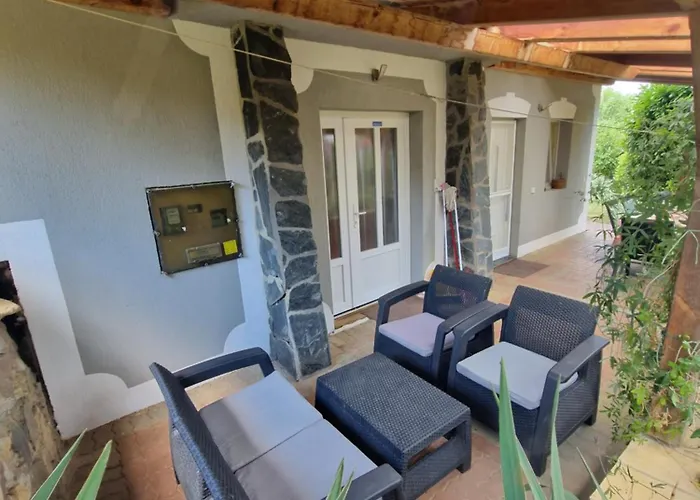 Hébergement de vacances Margo Nyaralo